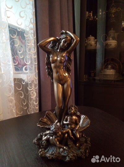Статуэтка с бронзовым напылением