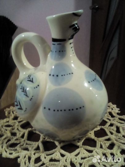 Глиняный кувшин