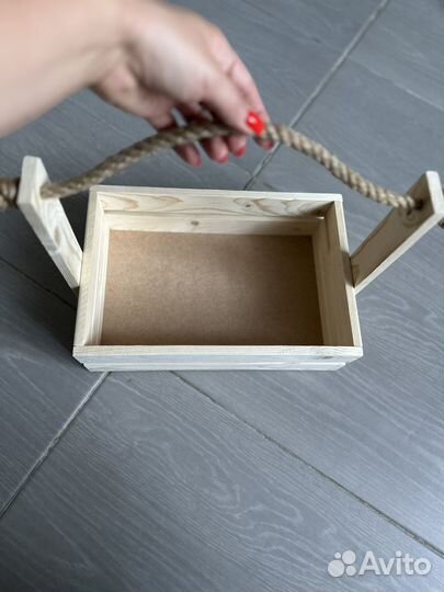 Деревянный ящик с ручкой / Деревянный ящик