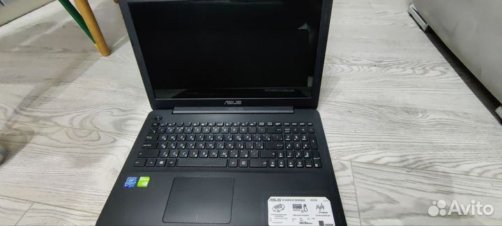 Ноутбук asus x555s 8gb ssd 240 gb +HDD 500gb