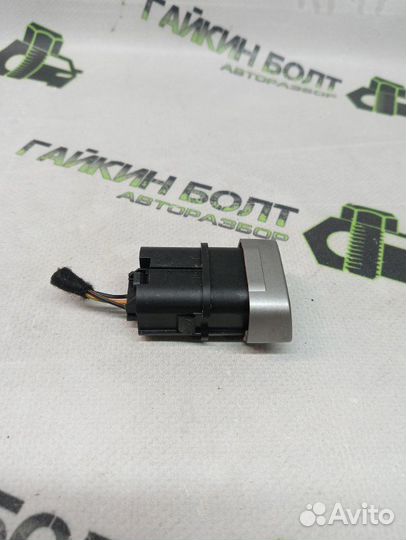 Кнопка аварийной сигнализации Ford Focus хэтчбек