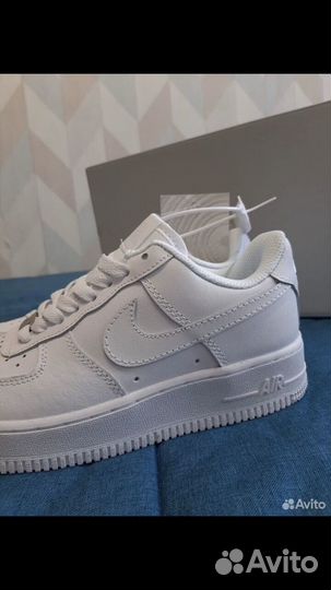 Новые кроссовки Nike air force