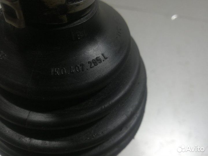 Привод (полуось) правый Skoda Octavia A5