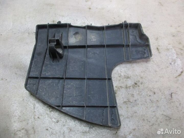 Воздуховод радиатора левый Toyota Auris (E15) 2006