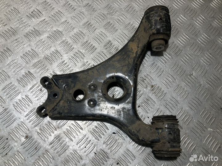 Рычаг передний левый нижний A 169