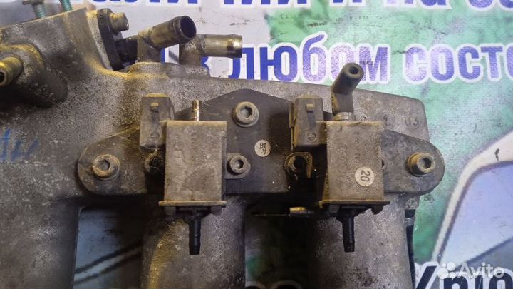 Коллектор впускной Volkswagen Passat