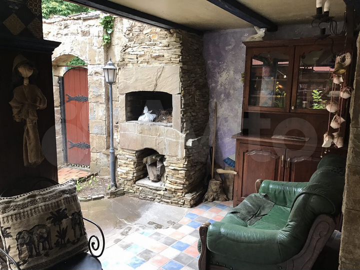 Дом 200 м² на участке 1 сот.