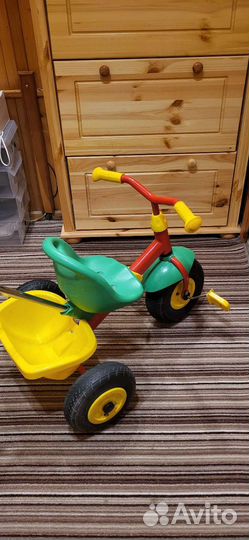 Трехколесный велосипед