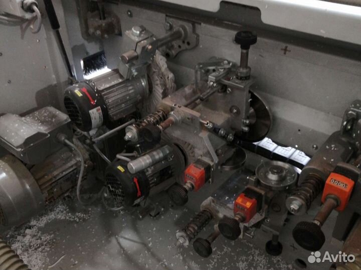 Станочник на мебельное производство