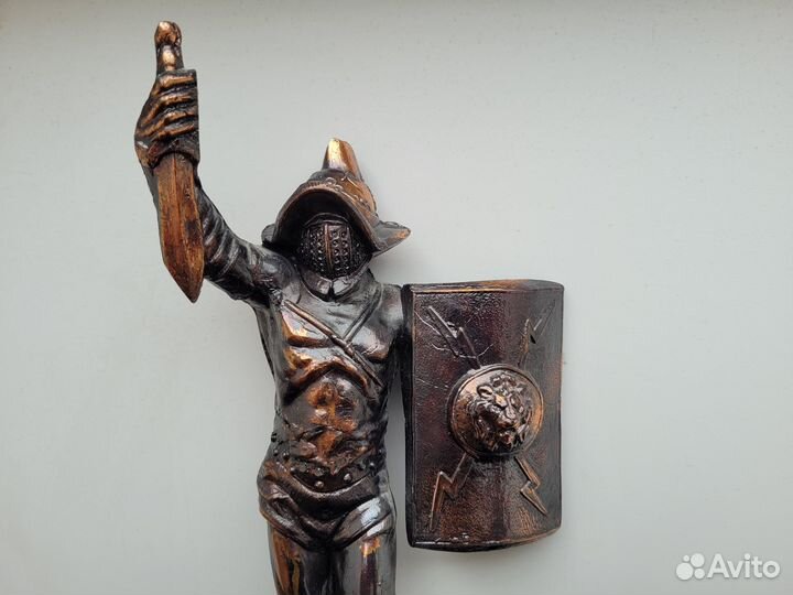 Гладиатор статуэтка