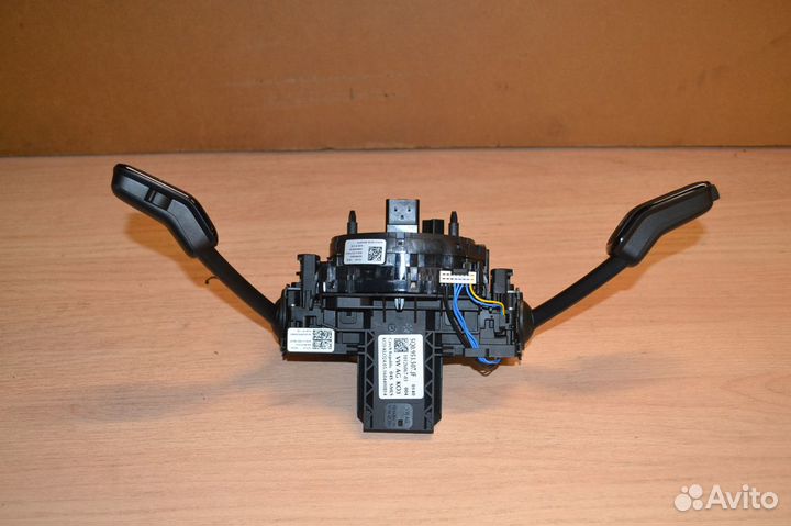 Переключатель поворотов в сборе Golf 7