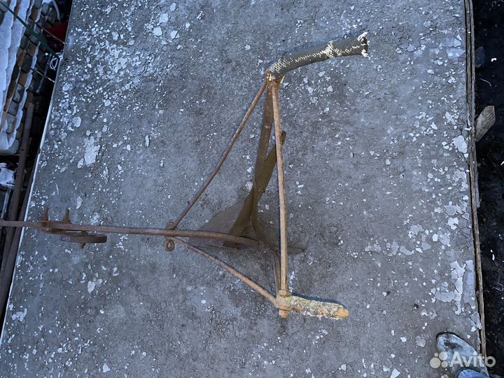 Конный плуг