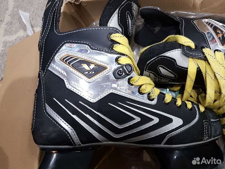 Коньки хоккейные