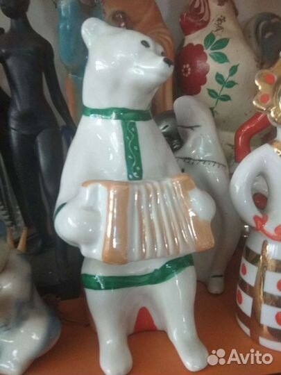 Фарфоровая статуэтка лошадь лфз СССР