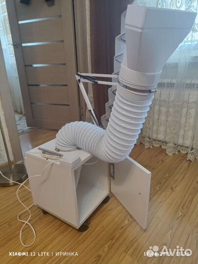 Вытяжка для маникюра и педикюра