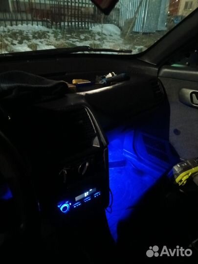 Магнитола с выдвижным экраном