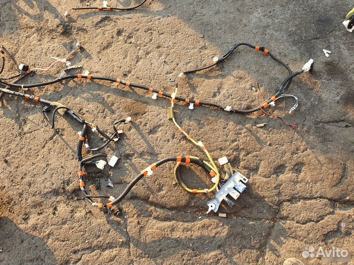 Проводка салона лев. Lexus RX330