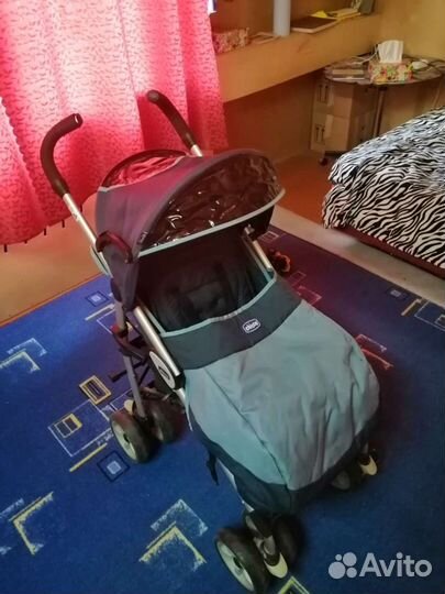 Прогулочная коляска трость