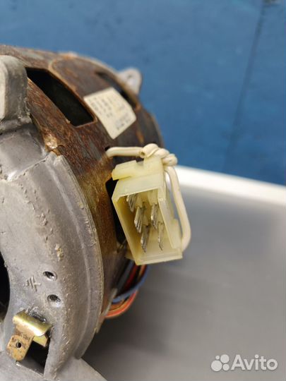 Двигатель стиральной машины Type.20572655 c1.f