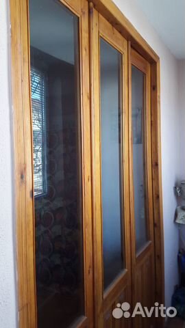 Дверь трехстворчатая