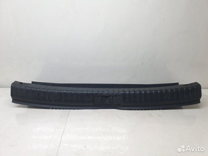 Обшивка багажника задняя Volkswagen Tiguan 2.0