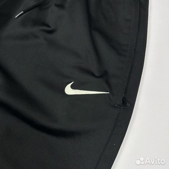 Спортивные штаны Nike