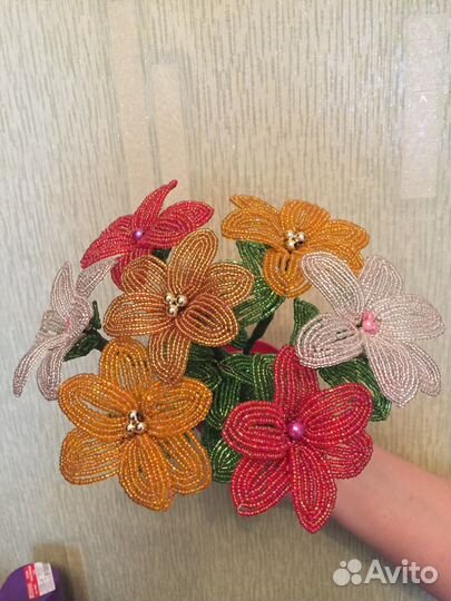 Цветы из бисера