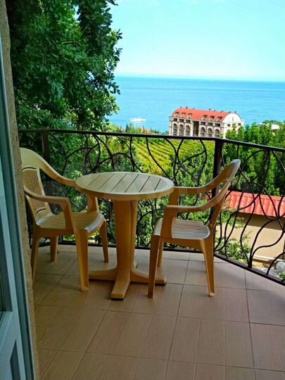 Дом 180 м² на участке 5 сот.