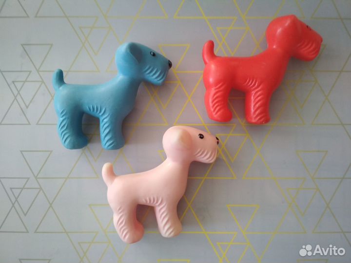 Пластиковые собачки. Игрушки СССР