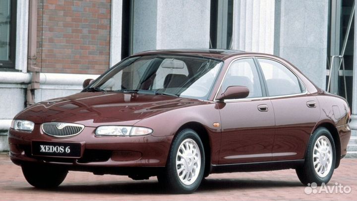 Лобовое стекло на Mazda 