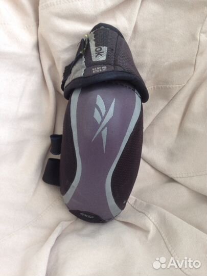 Налокотники хоккейные reebok