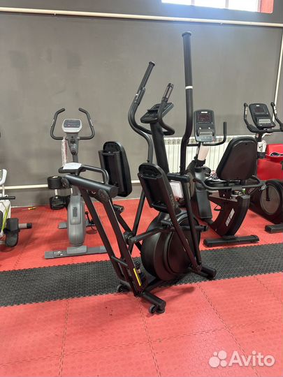 Эллипс на 130 кг передний маховик