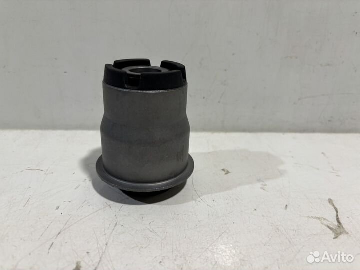 Сайлентблок передней подвески Nissan Murano