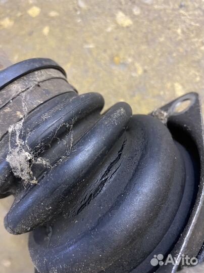 Привод левый рено логан