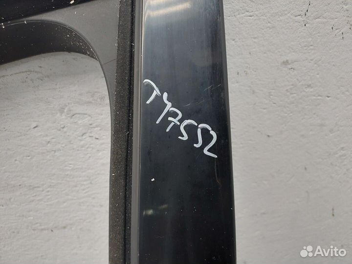 Дверь левая передняя Volvo V70