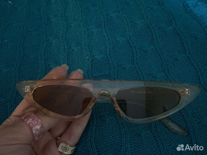 Солнцезащитные очки модные