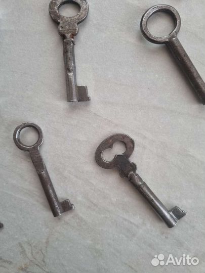 Ключи старые для замков