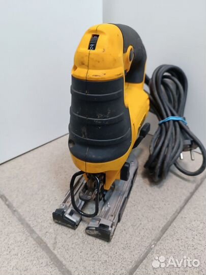 Лобзик DeWalt DWE349 (151625)