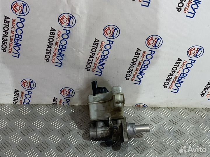 Цилиндр тормозной главный Volkswagen Passat CC