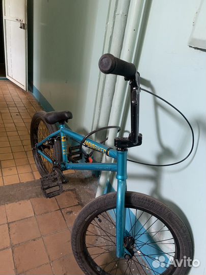 Трюковой велосипед BMX