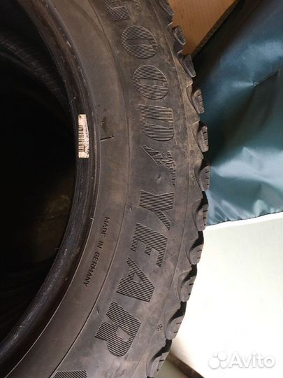 Goodyear UltraGrip Ice Arctic SUV 235/60 R18