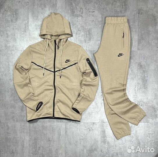 Спортивный костюм Nike Tech Fleece