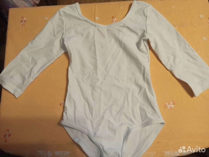 Белый гимнастический купальник р. 30