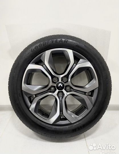 Новые Renault Kadjar, Arkana, Kumho 215/55 R18