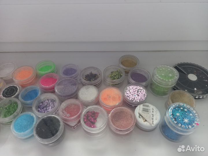 Блёстки, втирки для ногтей