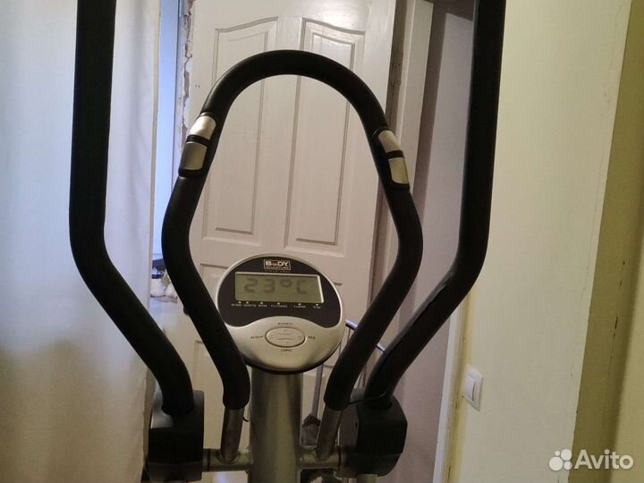 Эллиптический тренажер