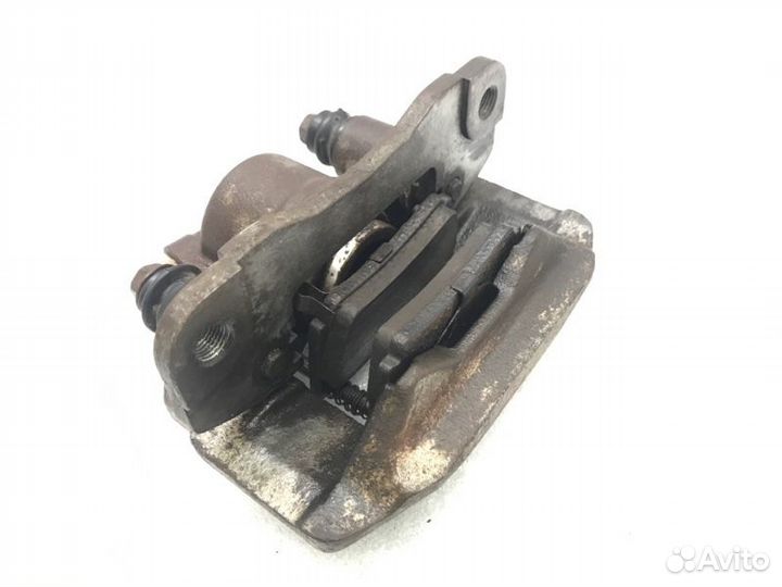 Суппорт задний правый Mitsubishi Pajero Sport KS1W