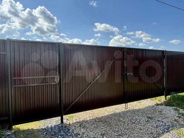 Дом 54 м² на участке 8,1 сот.