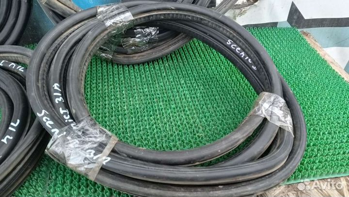 Уплотнитель дверных проёмов Renault Scenic 1