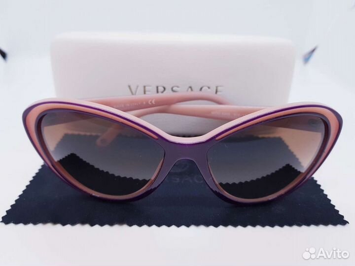 Солнцезащитные очки versace